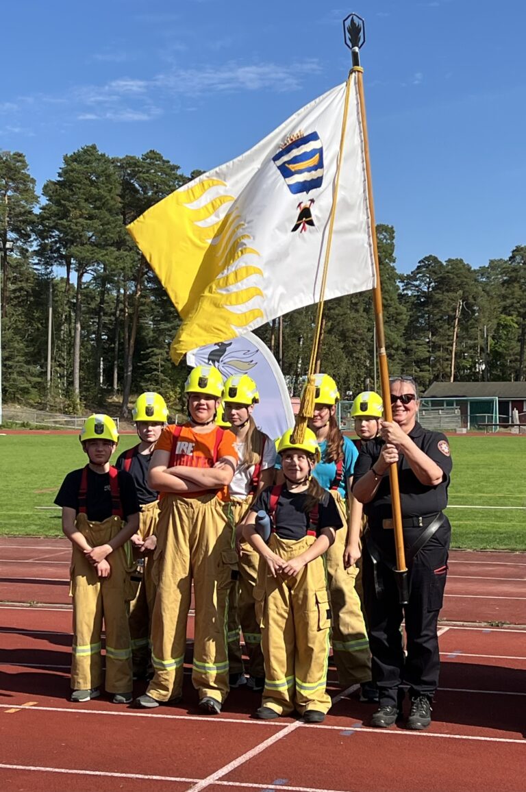 Palokuntakilpailua ja yhteishenkeä Naantalin auringossa – UPL:n kolme joukkuetta tekivät loistotyötä  CTIF SM-kilpailuissa